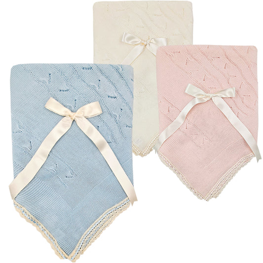 Toquilla de perle con puntilla