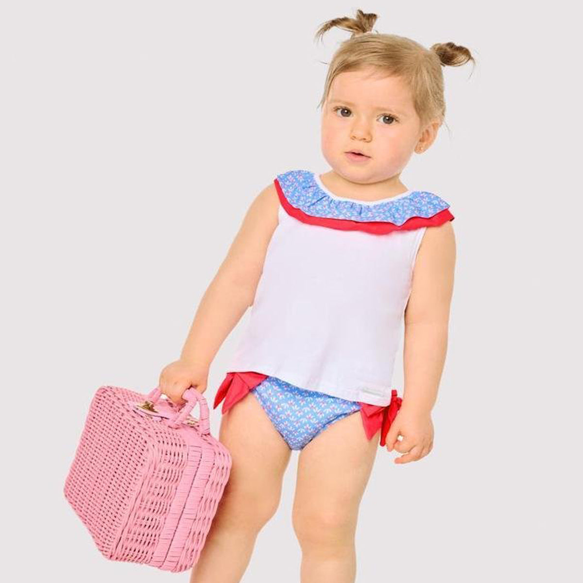 Conjunto de baño volantes (6 a 36 meses)