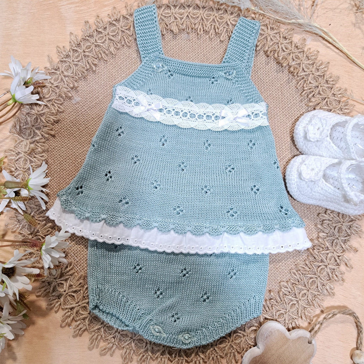 Conjunto en perlé verde (0 a 6 meses)