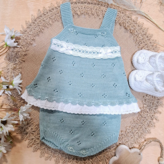 Conjunto en perlé verde (0 a 6 meses)