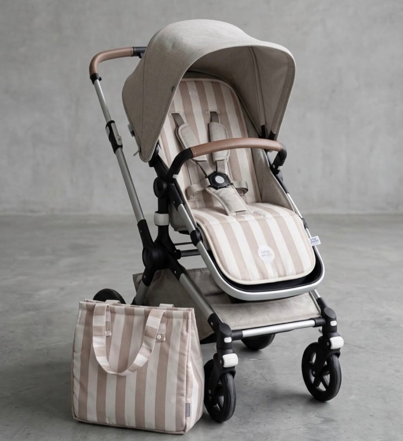 Pack colchoneta universal y bolso maternal beige