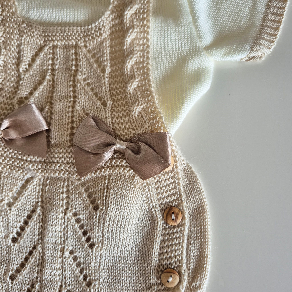 Conjunto ranita arena (3 a 6 meses)
