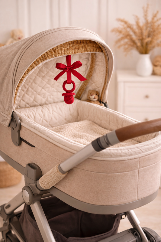 Chupete crochet rojo, amuleto para el mal de ojo